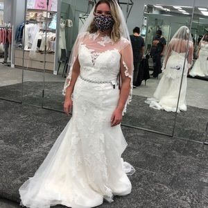Vera Wang wedding gown